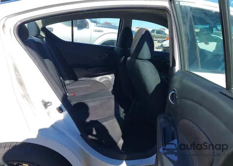 2019 Nissan Versa 1.6 Sv z USA, uszkodzony, nr VIN 3N1CN7AP0KL831154